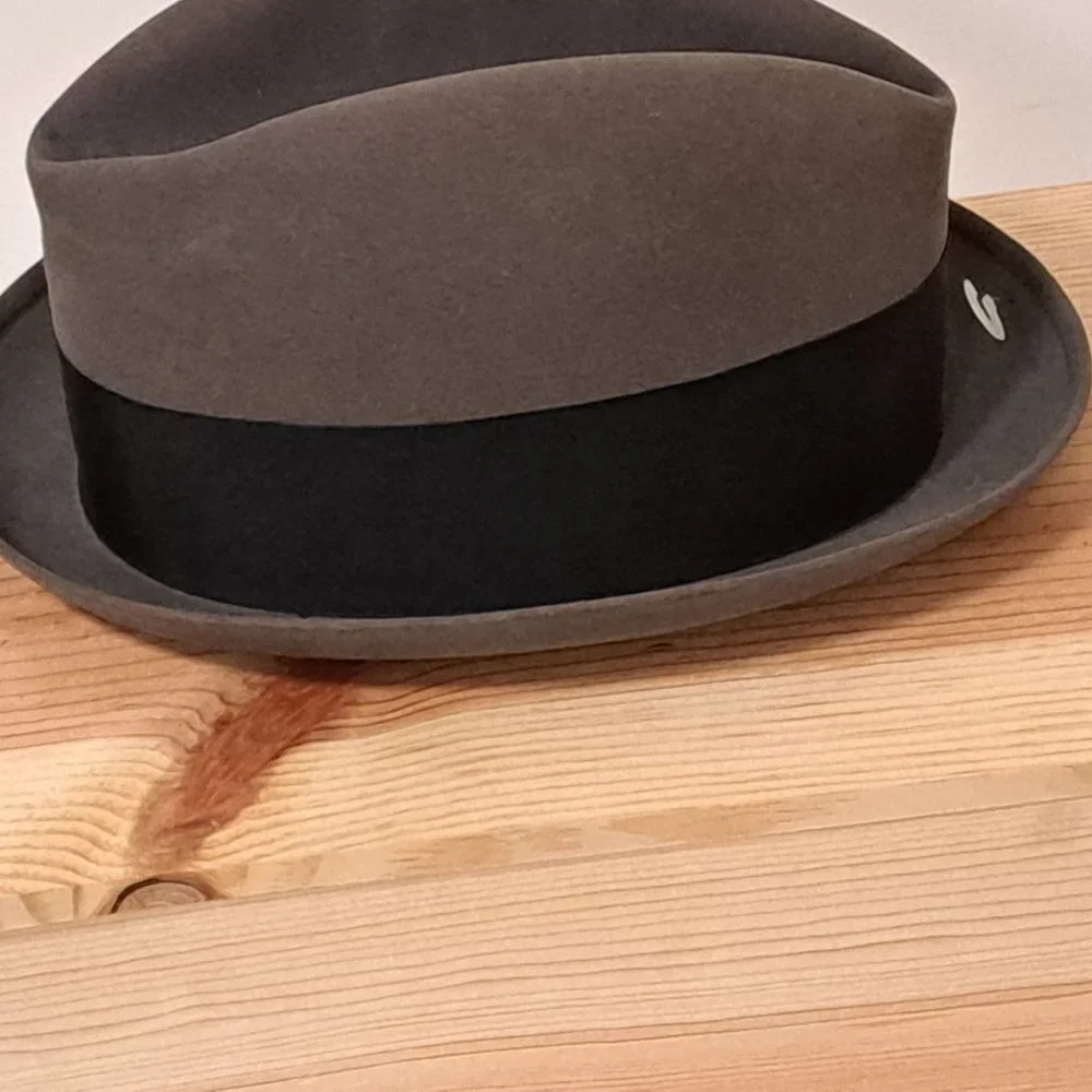 Charles Knot Hatter Brown Men's Size 7.5